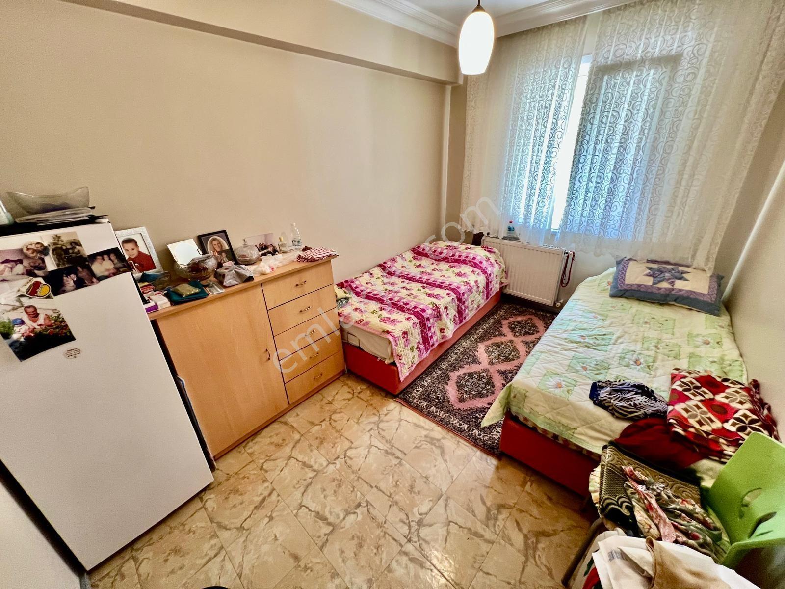 Seba'dan Kemalpaşa Mh 3+1 140m2 Masrafsız Çift Balkonlu 3.katt.. — fotoğraf 21