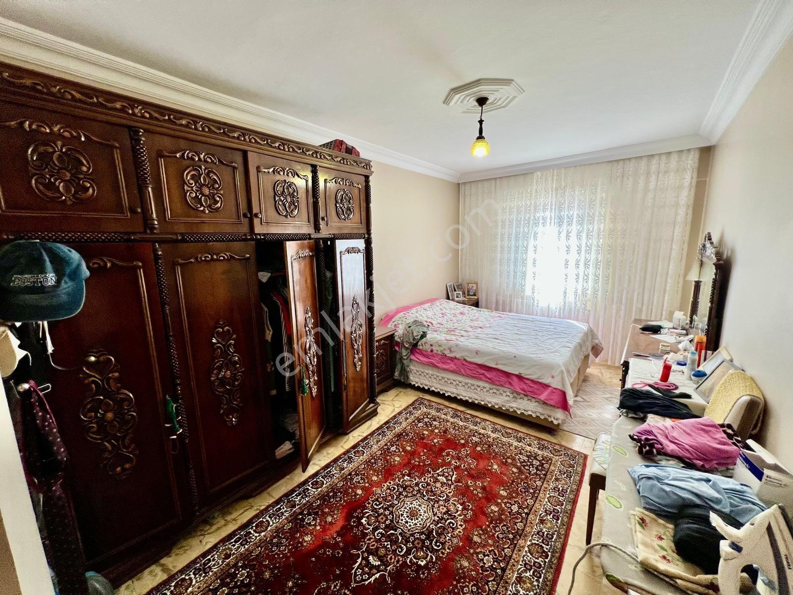 Seba'dan Kemalpaşa Mh 3+1 140m2 Masrafsız Çift Balkonlu 3.katt.. — fotoğraf 23
