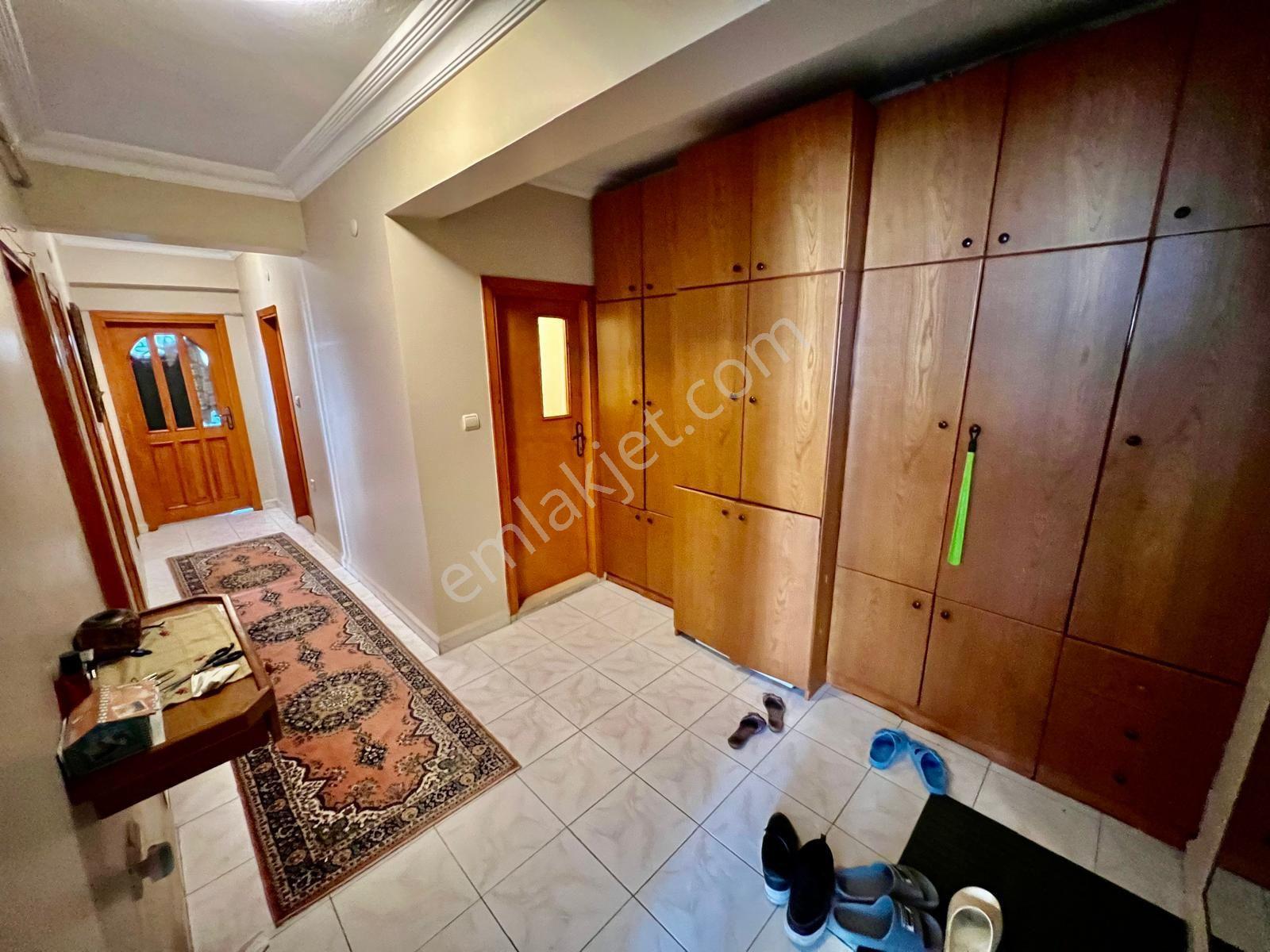 Seba'dan Kemalpaşa Mh 3+1 140m2 Masrafsız Çift Balkonlu 3.katt.. — fotoğraf 34