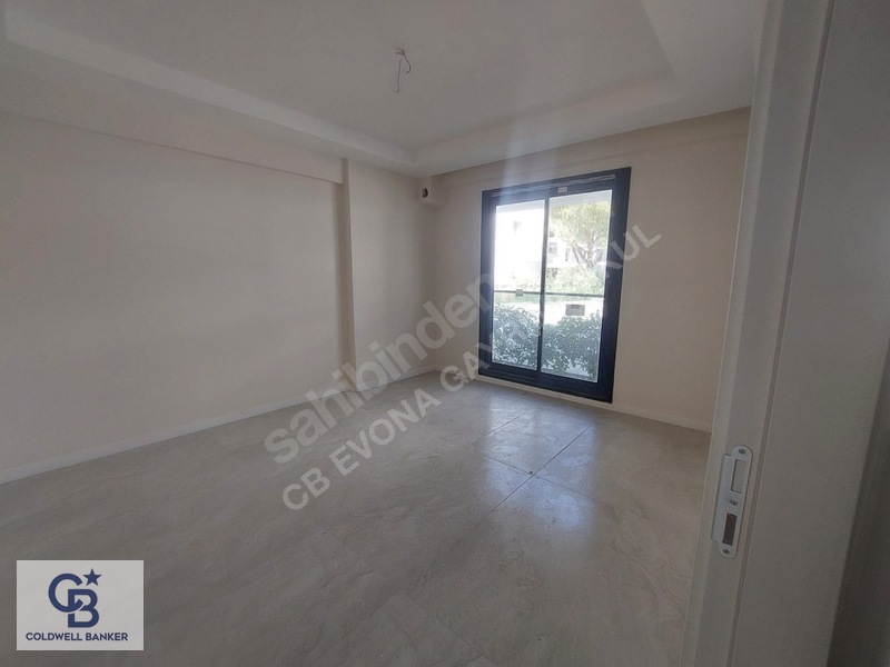 Evonadan Muradiye Havuzlu Site İçerisinde Kiralık 2+1 Daire — fotoğraf 4