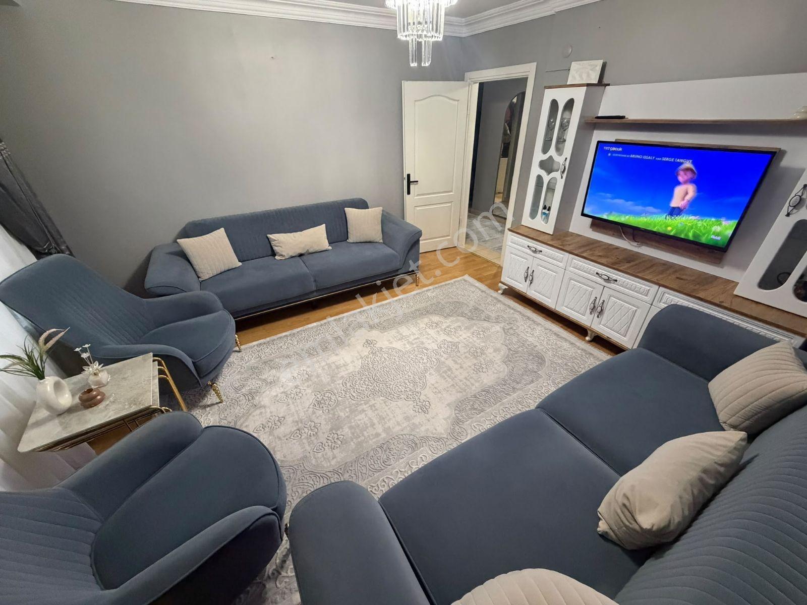 Bağcılar Tabya Caddeye Çok Yakın 2+1 95M2 Giriş Daire Kıredili — fotoğraf 5