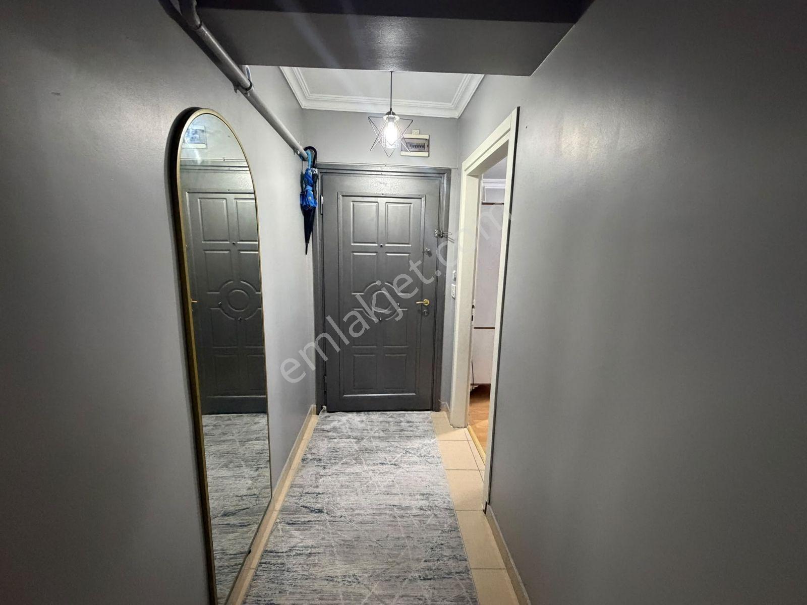 Bağcılar Tabya Caddeye Çok Yakın 2+1 95M2 Giriş Daire Kıredili — fotoğraf 11