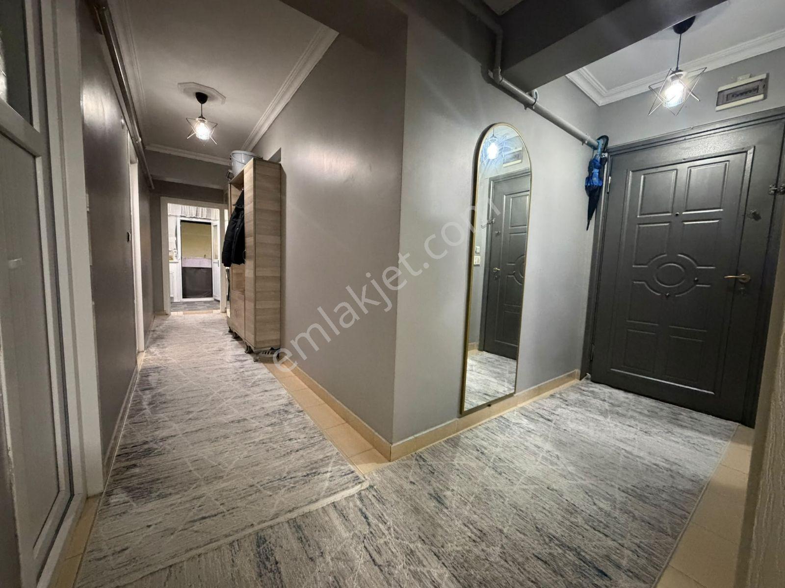 Bağcılar Tabya Caddeye Çok Yakın 2+1 95M2 Giriş Daire Kıredili — fotoğraf 13