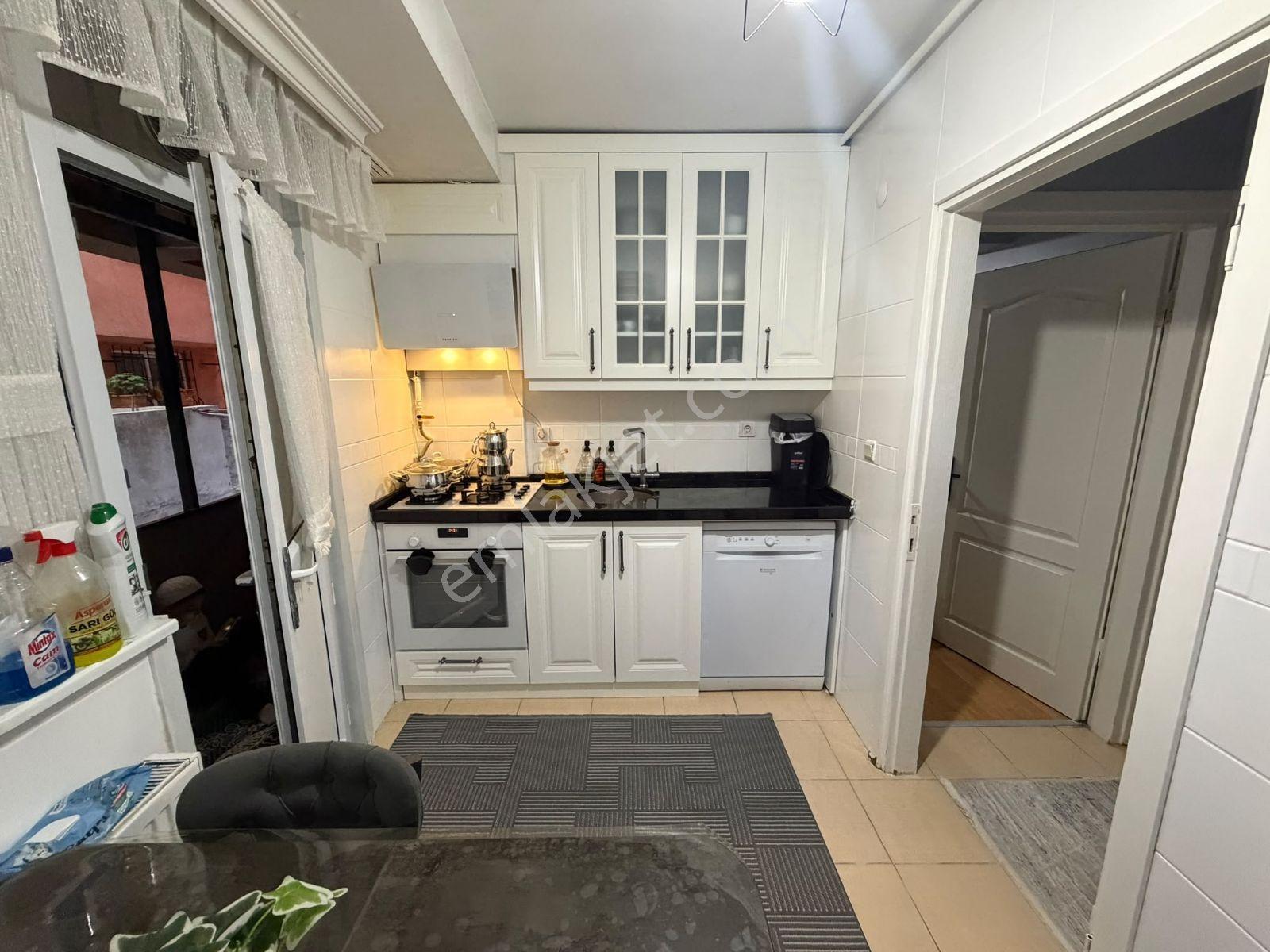 Bağcılar Tabya Caddeye Çok Yakın 2+1 95M2 Giriş Daire Kıredili — fotoğraf 24