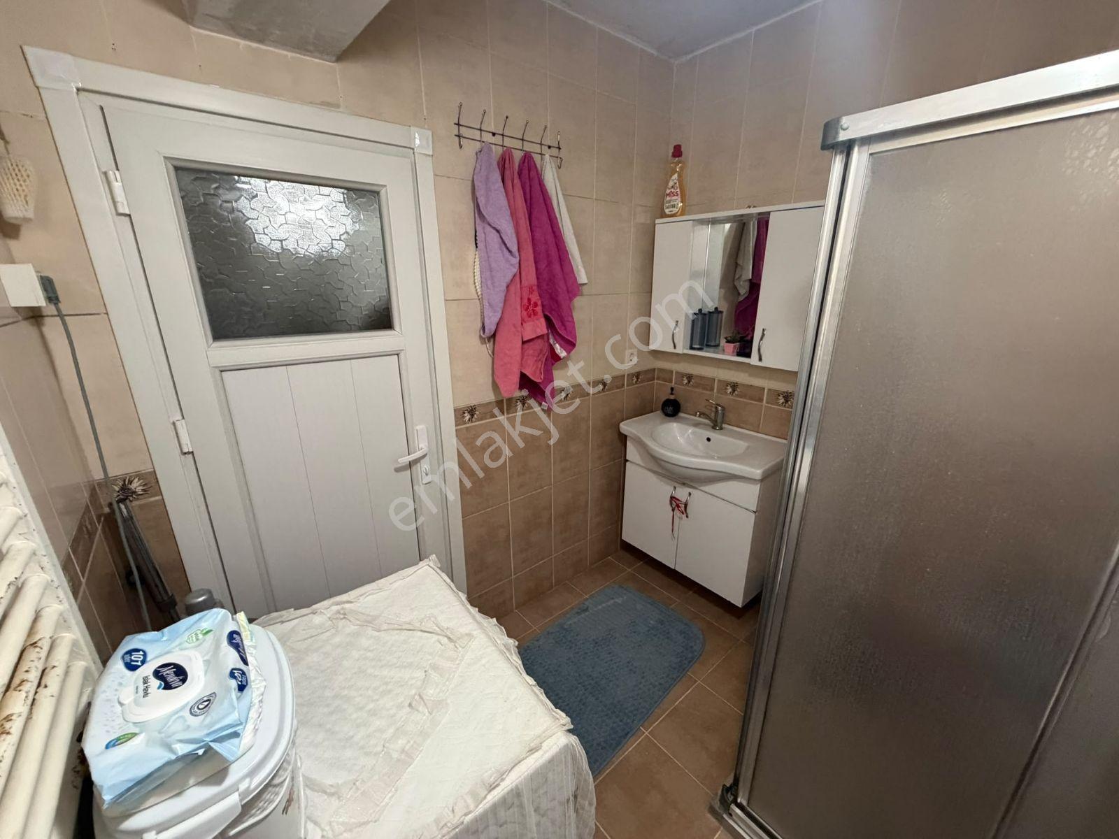 Bağcılar Tabya Caddeye Çok Yakın 2+1 95M2 Giriş Daire Kıredili — fotoğraf 27