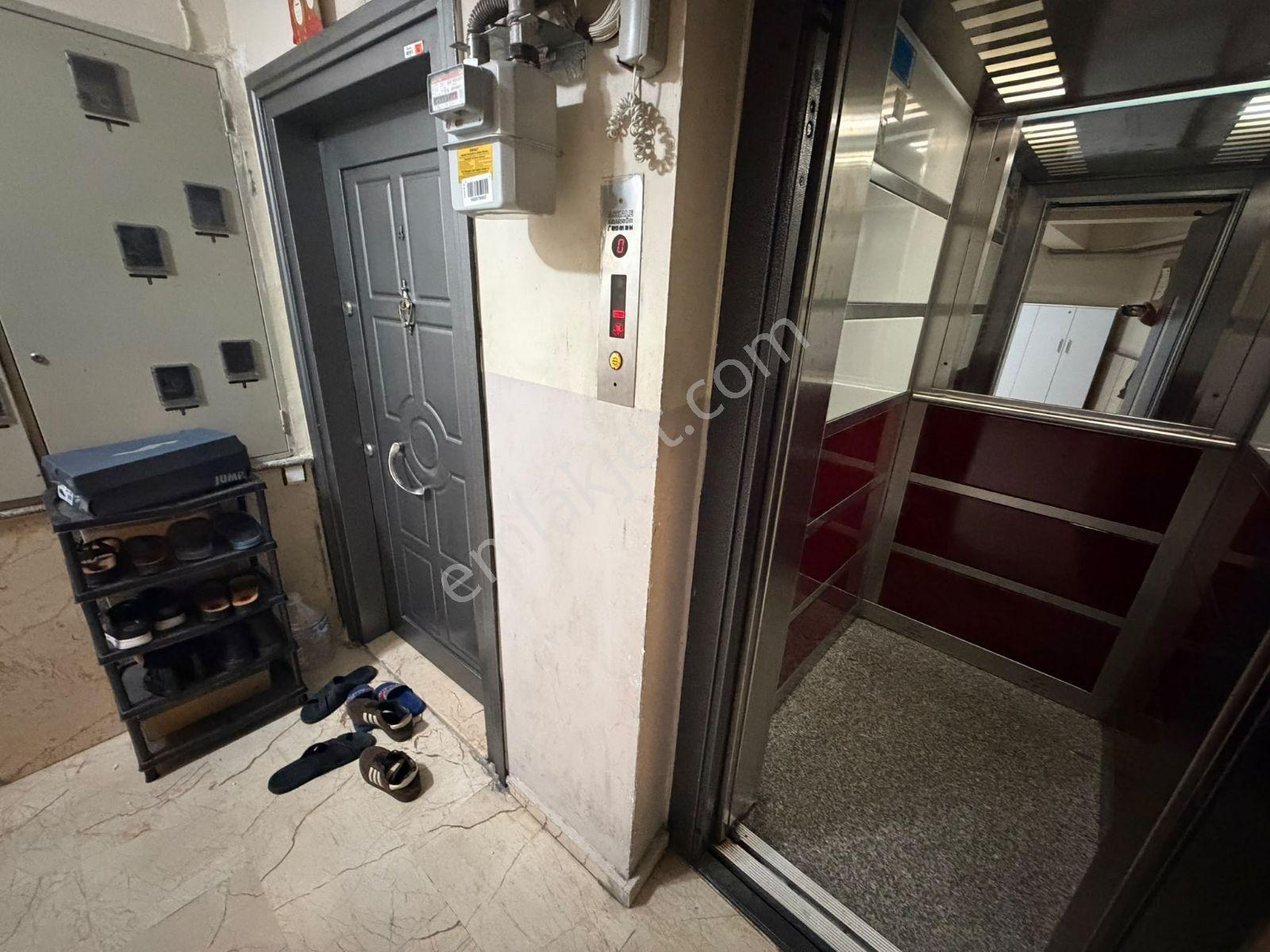 Bağcılar Tabya Caddeye Çok Yakın 2+1 95M2 Giriş Daire Kıredili — fotoğraf 39