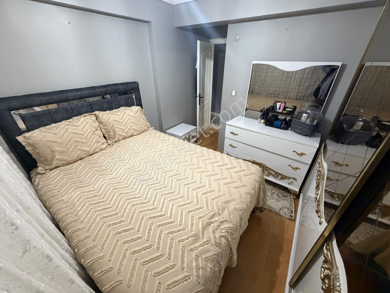 Bağcılar Tabya Caddeye Çok Yakın 2+1 95M2 Giriş Daire Kıredili — fotoğraf 50