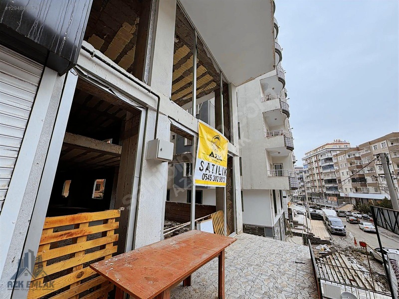 Azk'den Tüm Sektöre Uygun Merkezi Lokasyonda Satılık Dükkan — fotoğraf 4
