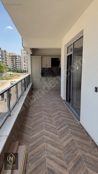 Menesse'den Kırbaşı Caddesinde Ultra Lüx 4+1 Daire — fotoğraf 10