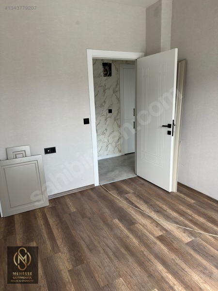 Menesse'den Kırbaşı Caddesinde Ultra Lüx 4+1 Daire — fotoğraf 23