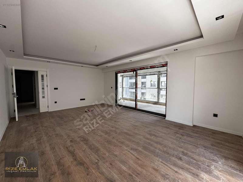 Rize Müftü Mah. Şimal Avm Yanı Lüks Sitede Kiralık 3+1 Daire — fotoğraf 3