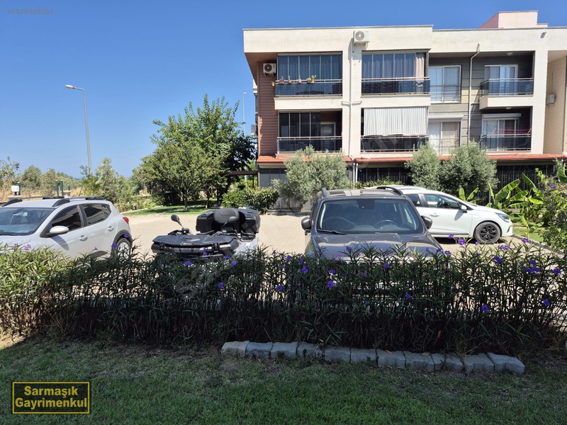 Davutlar'ın En Güzel Sitesinde Havuzlu Satılık 1+1 Daire — fotoğraf 4