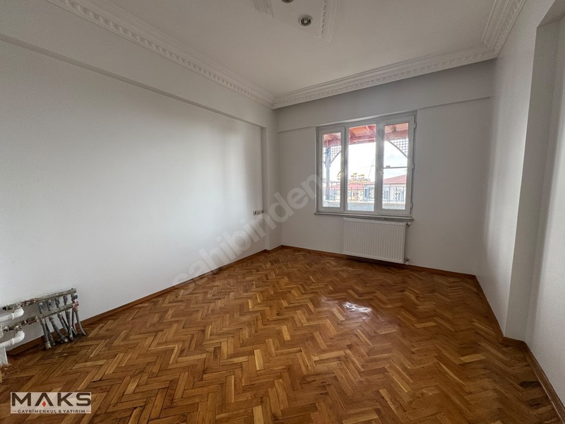 Maks Gayrimenkul'den Naci Topçuoğlu Blv. Üzerinde Satılık 6+1 — fotoğraf 18
