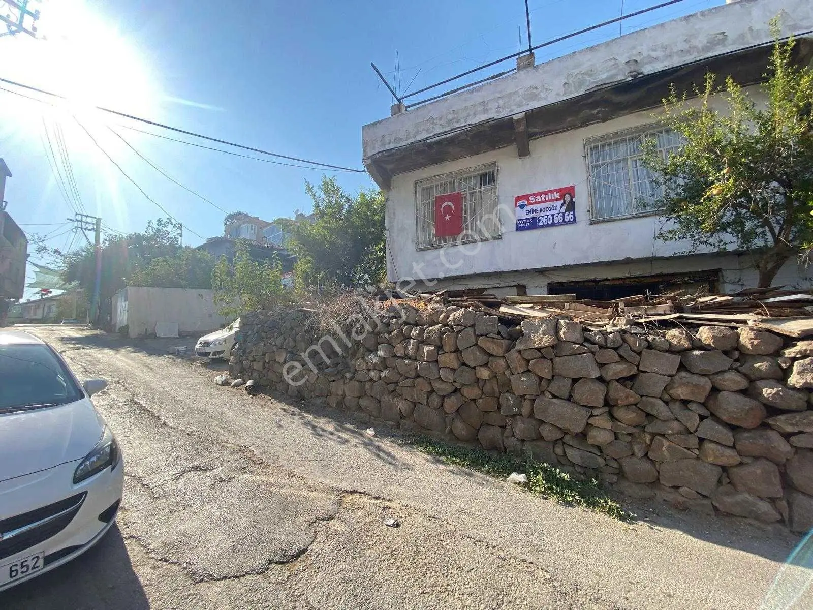 Bayraklı'Da Yola Cephelı Müstakıl Parsel 493 M2 Satılık Arsa — fotoğraf 4