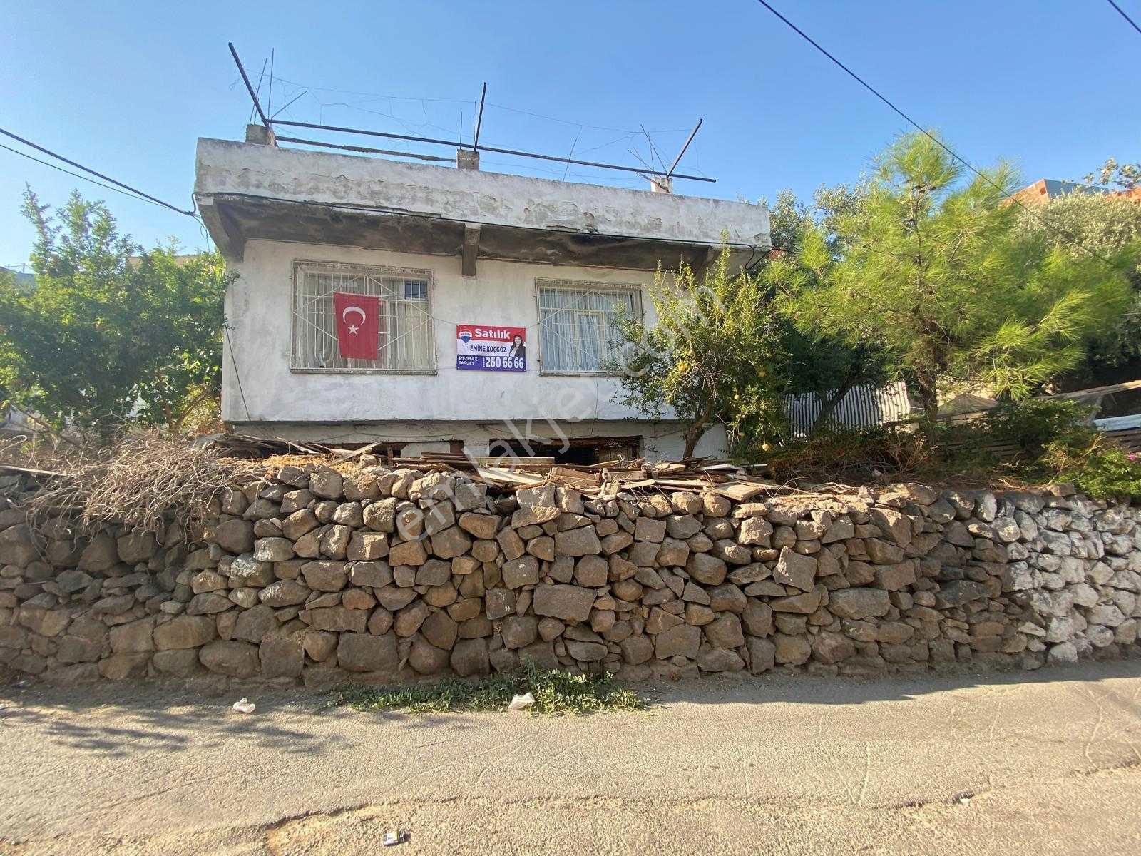 Bayraklı'Da Yola Cephelı Müstakıl Parsel 493 M2 Satılık Arsa — fotoğraf 13