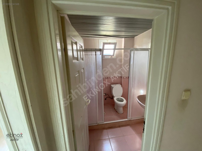 Kurttepede Kiralık Geniş 3+1 Zemin Kat Bahçeli Müstakil Ev — fotoğraf 7