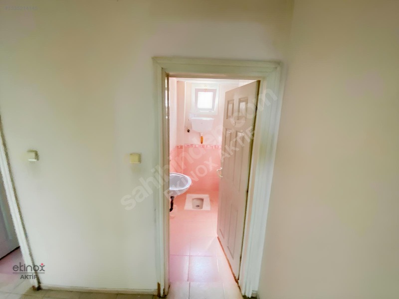 Kurttepede Kiralık Geniş 3+1 Zemin Kat Bahçeli Müstakil Ev — fotoğraf 12