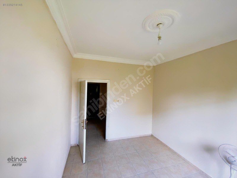 Kurttepede Kiralık Geniş 3+1 Zemin Kat Bahçeli Müstakil Ev — fotoğraf 13