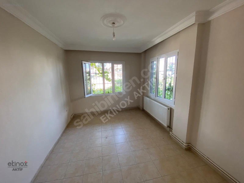 Kurttepede Kiralık Geniş 3+1 Zemin Kat Bahçeli Müstakil Ev — fotoğraf 16