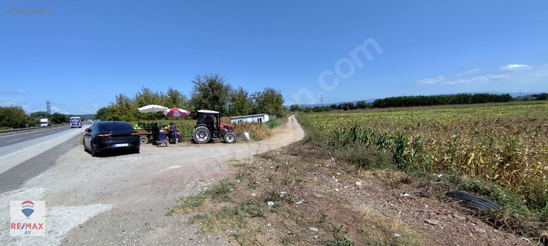 Tabela Değeri Yüksek Otoyol Üzeri Kiralık Arazi — fotoğraf 9