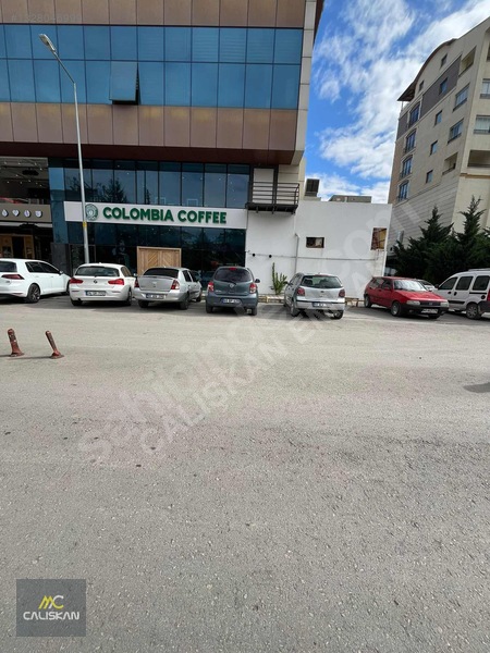 Kurumsal Kiracılı Prestijli Satılık İş Yeri — fotoğraf 2