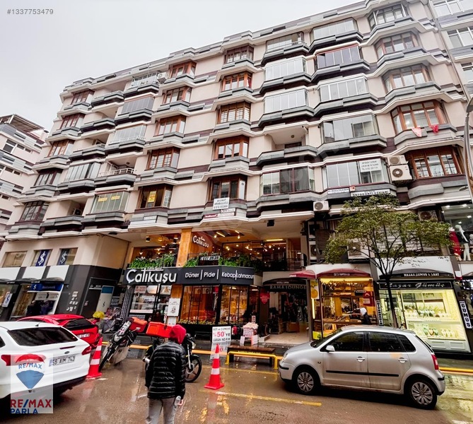 İlkadım Çiftlik Mah. İstiklal Cad.üzeri Satılık 3+1 Daire — fotoğraf 2