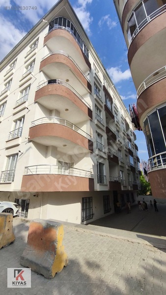 Şehir Merkezinde Geniş Ve Ferah Satılık 3+1 Daire — fotoğraf 2