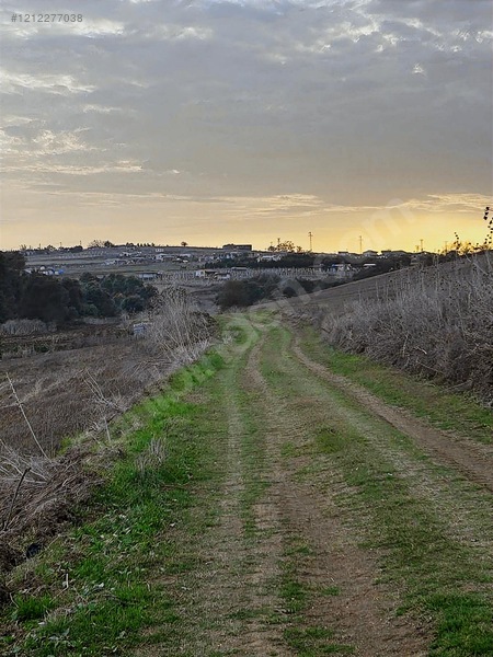 Kadıköyde Resmi Yola Cepe 1.288m2 Mantıklı Araç Takası Olur — fotoğraf 4