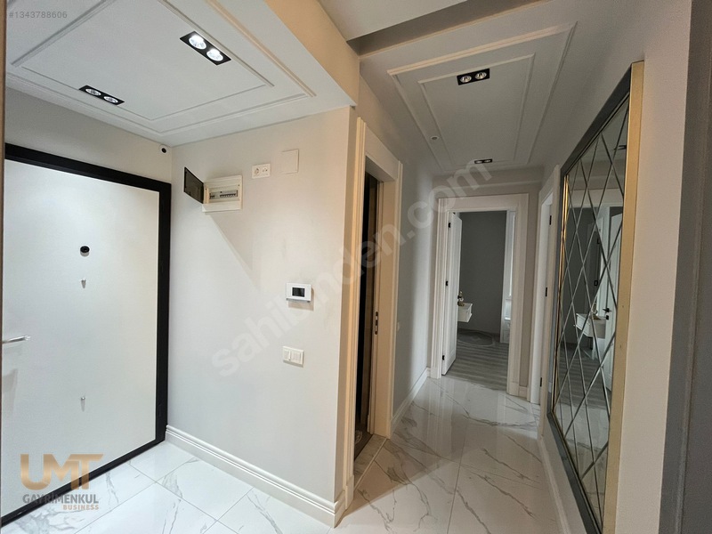 Umt'den 75. Yıl Havuzlu Sitede Doğalgazlı Kiracılı Fırsat 2+1 ! — fotoğraf 2