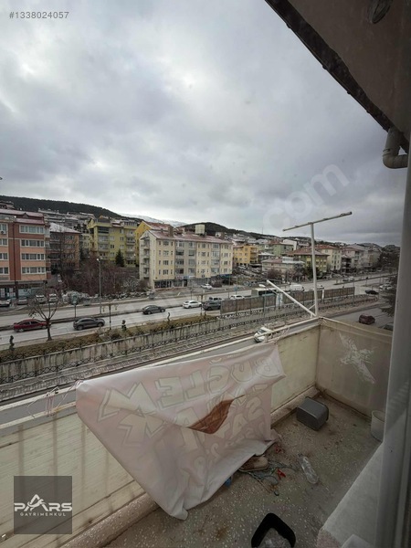 Pars Gayrimenkul'den Cumhuriyet'te 3+1 Kiralık Balkonlu Daire — fotoğraf 9