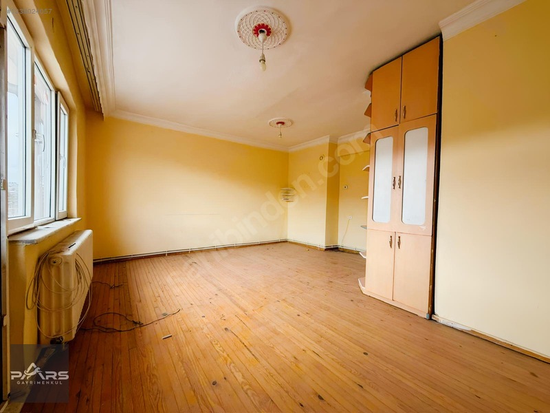 Pars Gayrimenkul'den Cumhuriyet'te 3+1 Kiralık Balkonlu Daire — fotoğraf 12