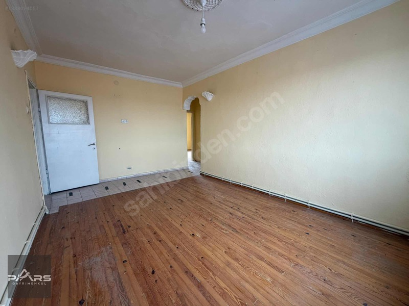 Pars Gayrimenkul'den Cumhuriyet'te 3+1 Kiralık Balkonlu Daire — fotoğraf 16