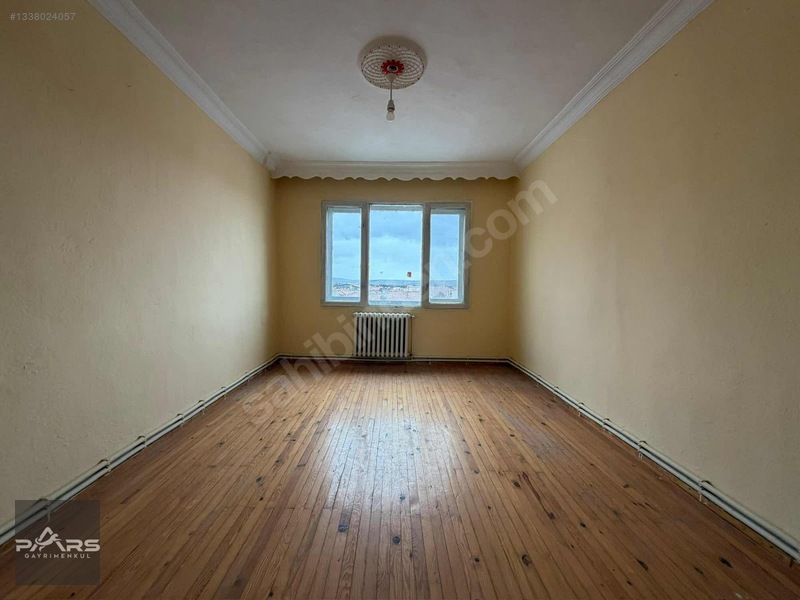 Pars Gayrimenkul'den Cumhuriyet'te 3+1 Kiralık Balkonlu Daire — fotoğraf 18