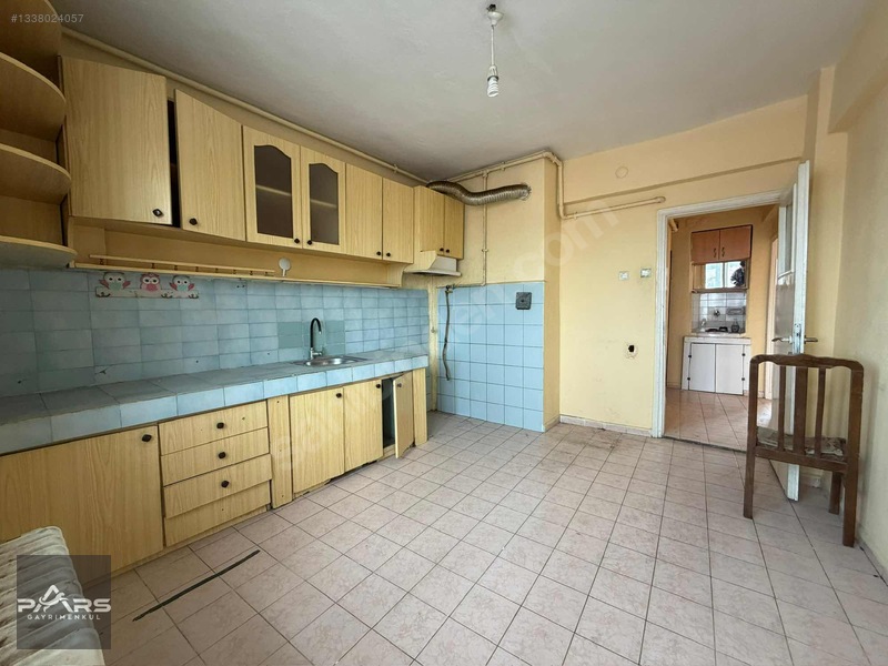 Pars Gayrimenkul'den Cumhuriyet'te 3+1 Kiralık Balkonlu Daire — fotoğraf 19