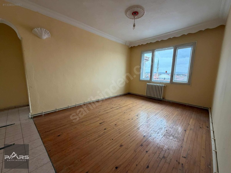 Pars Gayrimenkul'den Cumhuriyet'te 3+1 Kiralık Balkonlu Daire — fotoğraf 21