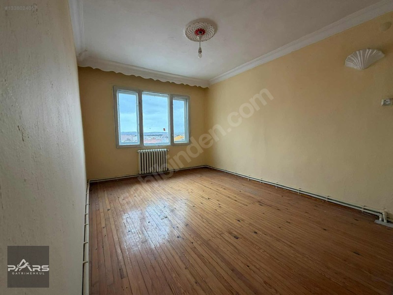Pars Gayrimenkul'den Cumhuriyet'te 3+1 Kiralık Balkonlu Daire — fotoğraf 22