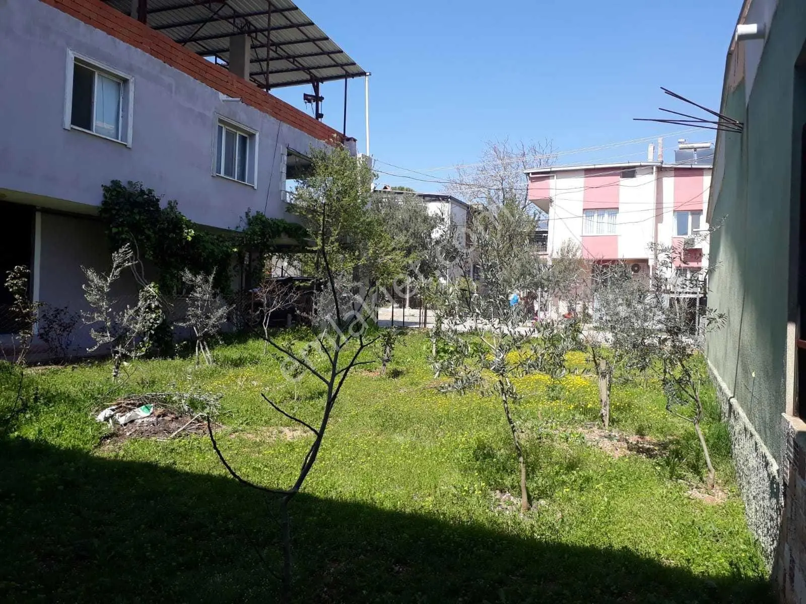 Kemalpaşa Sütçüler Köyünde 3 Kat İmarlı Tek Tapu Satılık Arsa — fotoğraf 3
