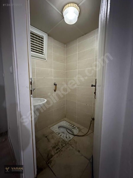 Varan Gayrimenkulden Merkezi Konumda 2+1 — fotoğraf 6