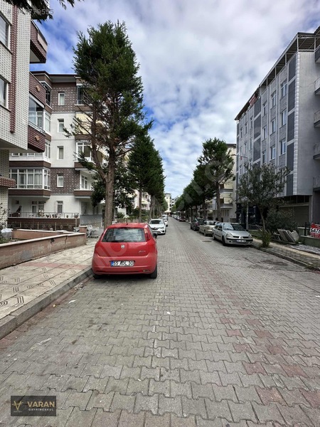 Varan Gayrimenkulden Merkezi Konumda 2+1 — fotoğraf 25