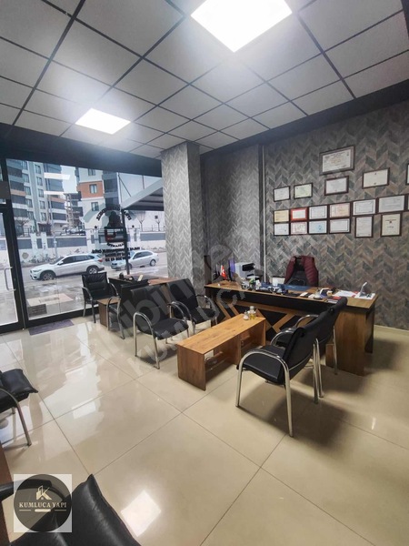Karacaahmet'te Satılık 45m² Ticari Dükkan - 2 Oda, Klima, Wc — fotoğraf 4
