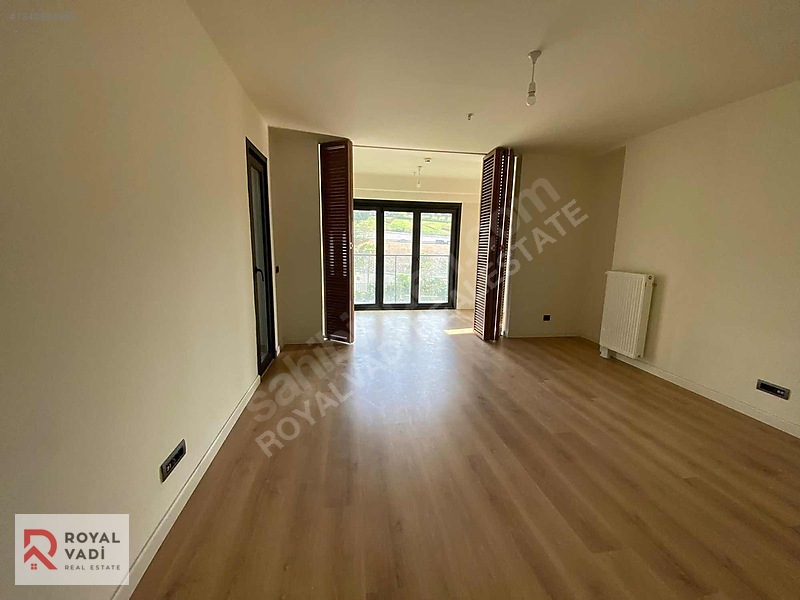 Avangart İstanbul Kiralık Boş 2+1 Daire Vadistanbul Cephe