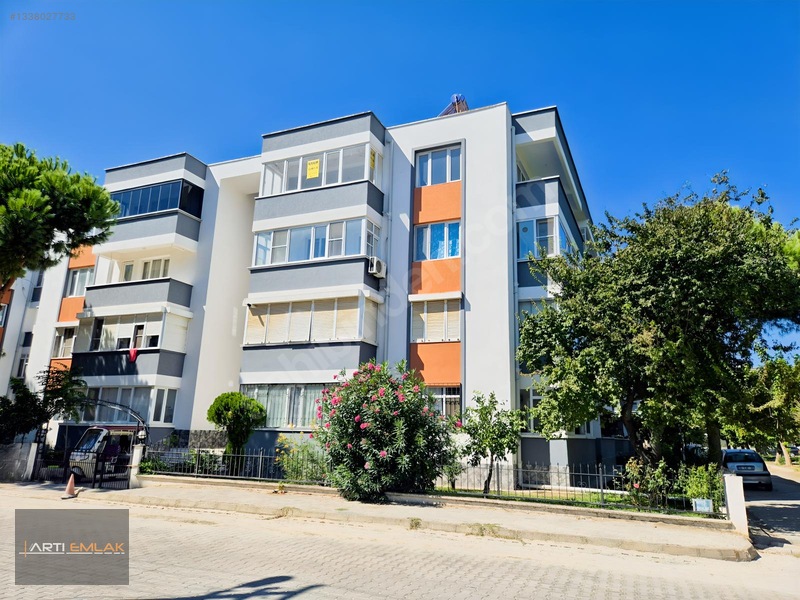 Artı Emlak'tan Altınkum'da Park Cepheli Köşe 2+1 Kiralık Daire — fotoğraf 3