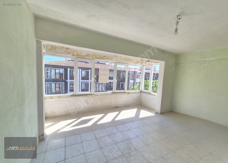 Artı Emlak'tan Altınkum'da Park Cepheli Köşe 2+1 Kiralık Daire — fotoğraf 13