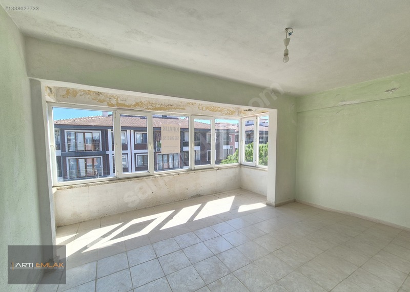 Artı Emlak'tan Altınkum'da Park Cepheli Köşe 2+1 Kiralık Daire — fotoğraf 14