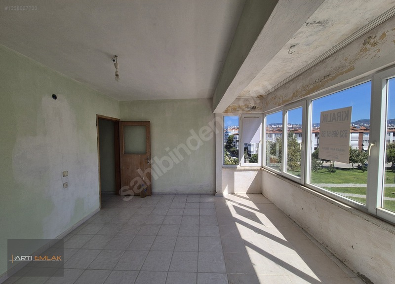 Artı Emlak'tan Altınkum'da Park Cepheli Köşe 2+1 Kiralık Daire — fotoğraf 17