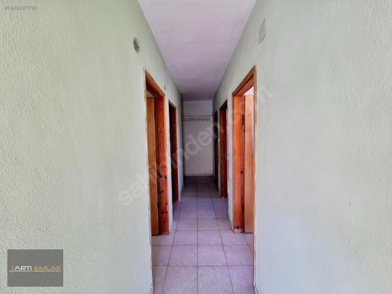 Artı Emlak'tan Altınkum'da Park Cepheli Köşe 2+1 Kiralık Daire — fotoğraf 32