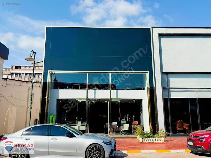 Modoko'da Satılık 180 M² Giriş+180 M² Üst Kat — fotoğraf 2