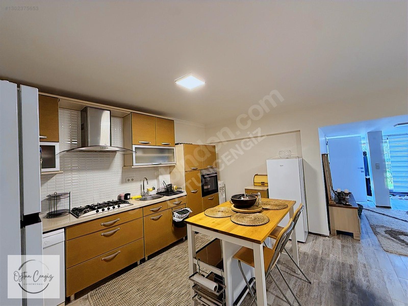 Güzelbahçe'de Havuzlu &bahçeli 2+1 Full Eşyalı Lüks Daire — fotoğraf 7