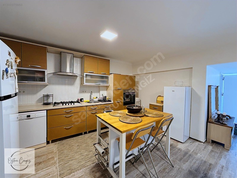 Güzelbahçe'de Havuzlu &bahçeli 2+1 Full Eşyalı Lüks Daire — fotoğraf 22
