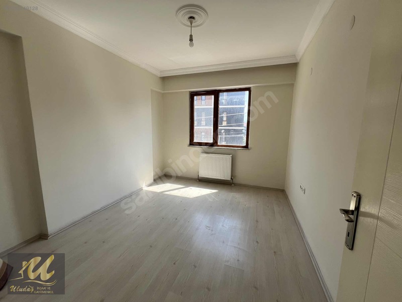Konuralp Bölgesi Site İçerisinde Ara Kat 1+1 Satılık Daire — fotoğraf 5